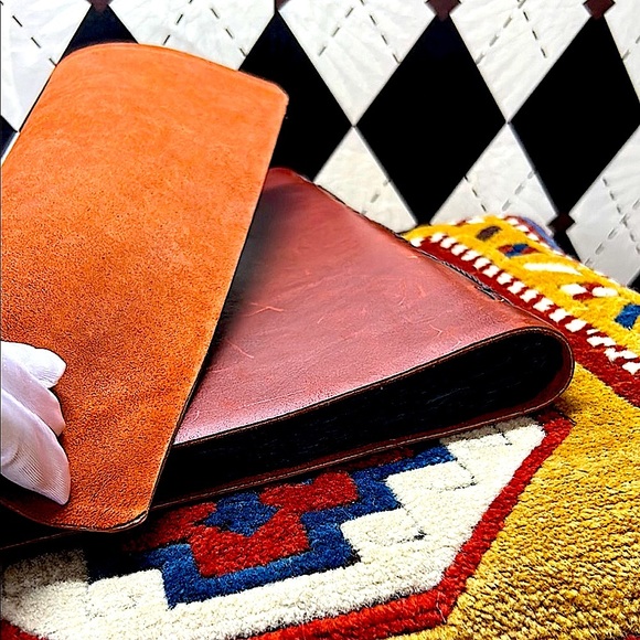 Artisan Handmade Leather Artist’s Folio – Masterpiece for Discerning Creatives - Picture 15 of 17